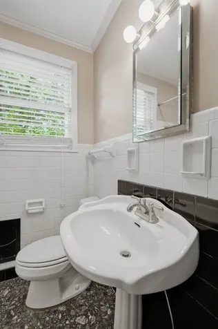 114 Bellevue Dr, S Nashville TN 37205