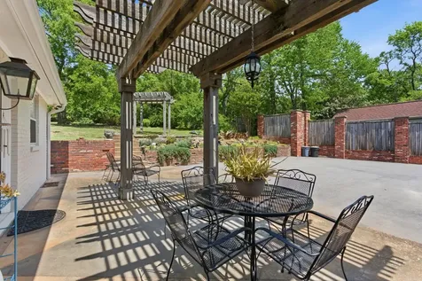 114 Bellevue Dr, S Nashville TN 37205
