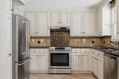 114 Bellevue Dr, S Nashville TN 37205