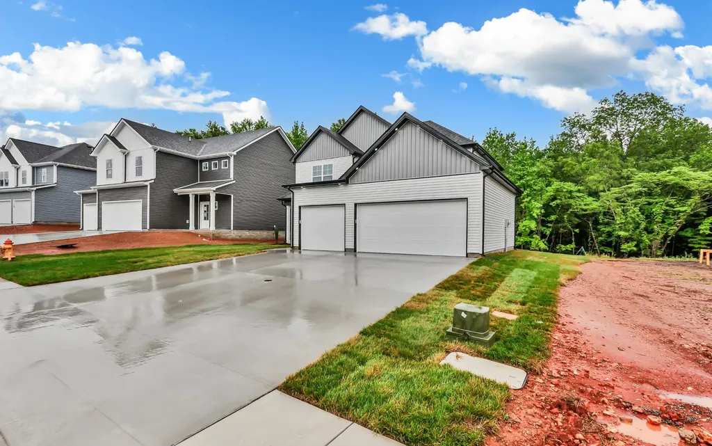 130 Monaghan Drive Clarksville TN 37042