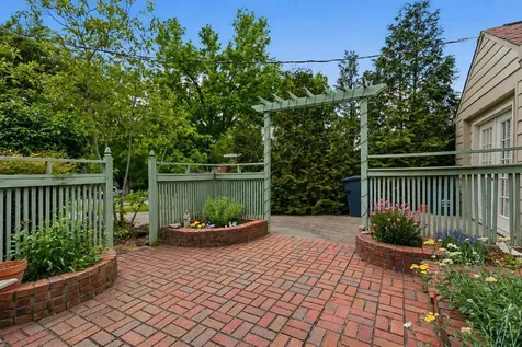116 Bellevue Dr, S Nashville TN 37205