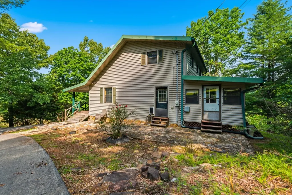 170 Mount Harmony Road Copperhill TN 37317