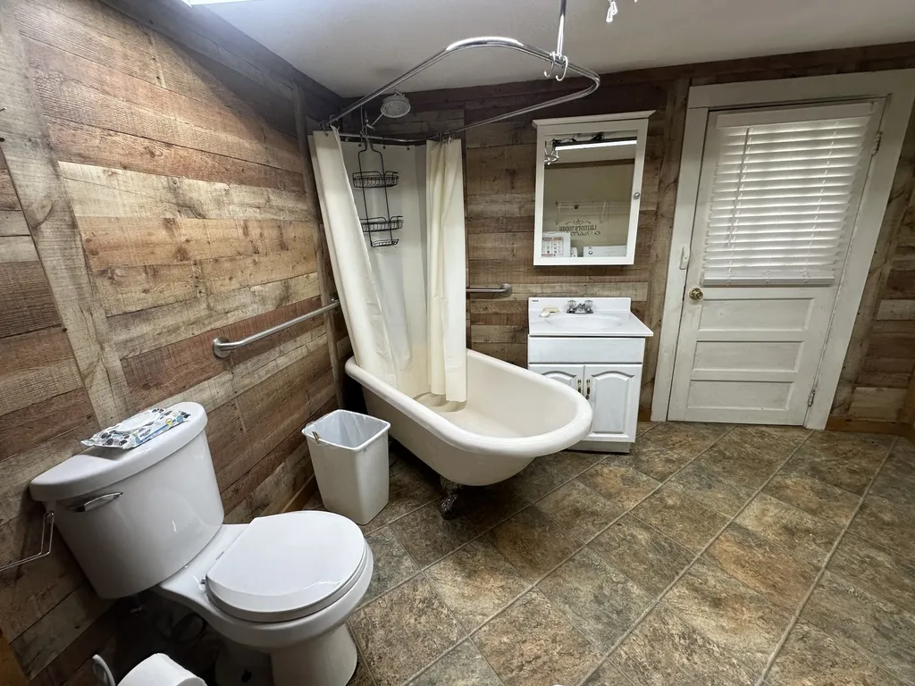 6534 Akersville Road Fountain Run KY 42133