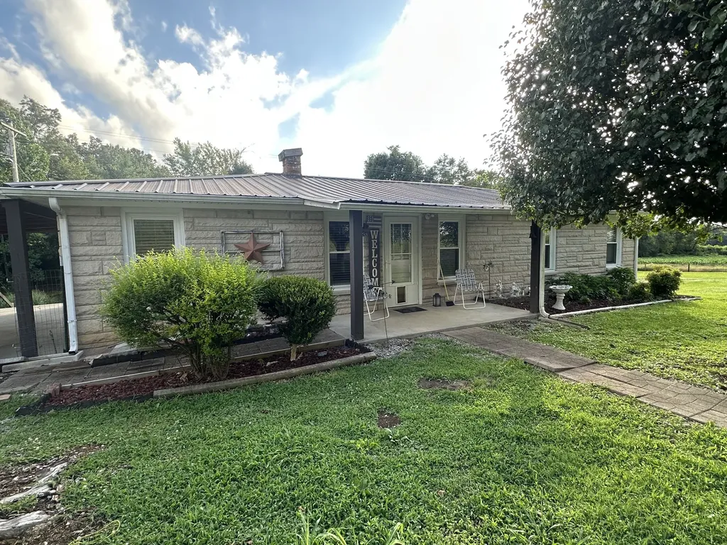 6534 Akersville Road Fountain Run KY 42133