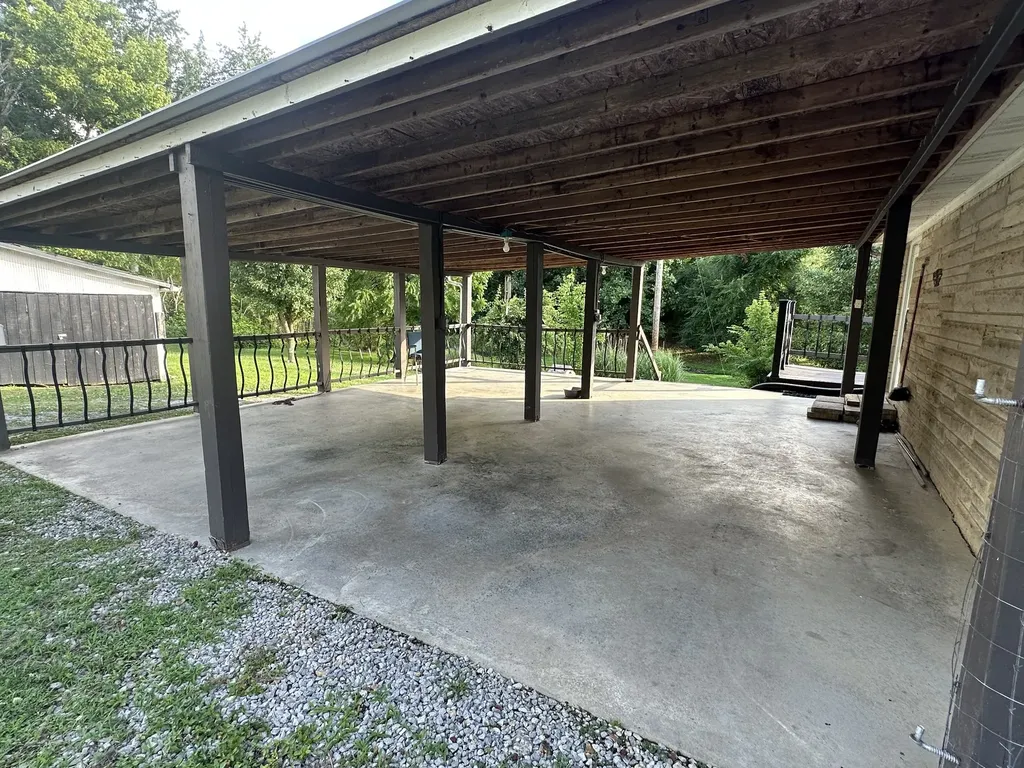 6534 Akersville Road Fountain Run KY 42133