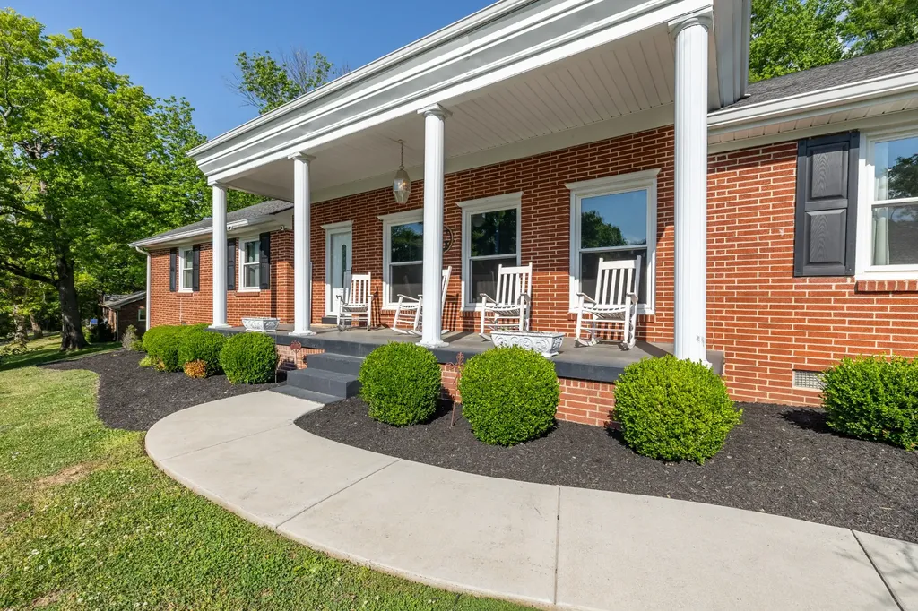 655 Ashwood Avenue Lewisburg TN 37091