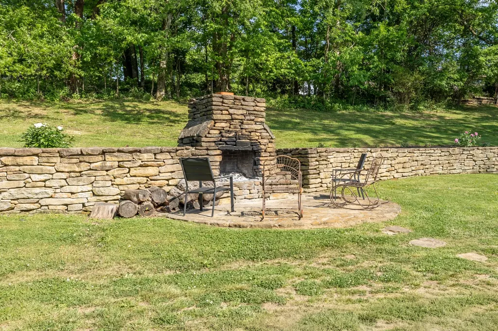 655 Ashwood Avenue Lewisburg TN 37091