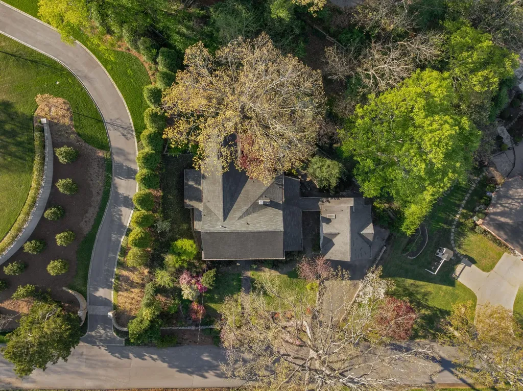 1608 Hillcrest Road Chattanooga TN 37405