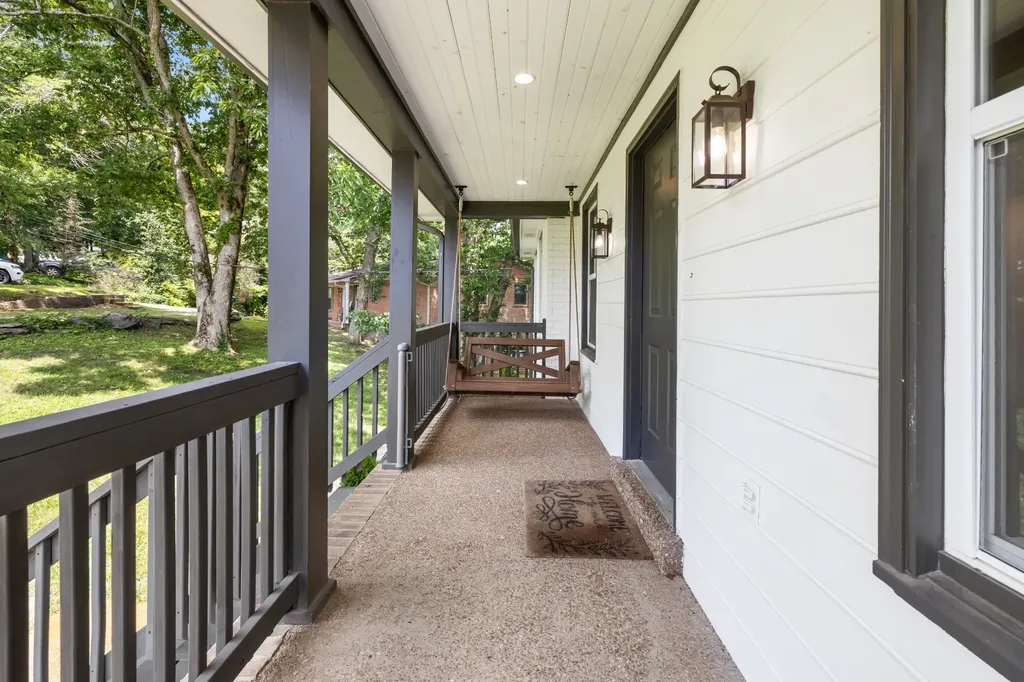 102 Walton Court Hendersonville TN 37075