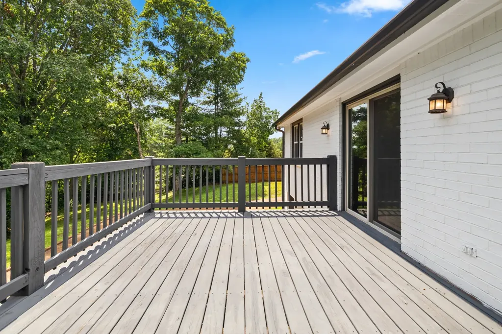 102 Walton Court Hendersonville TN 37075