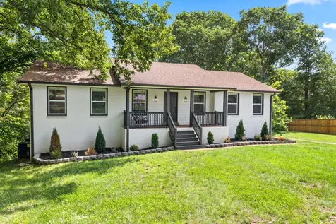 102 Walton Court Hendersonville TN 37075