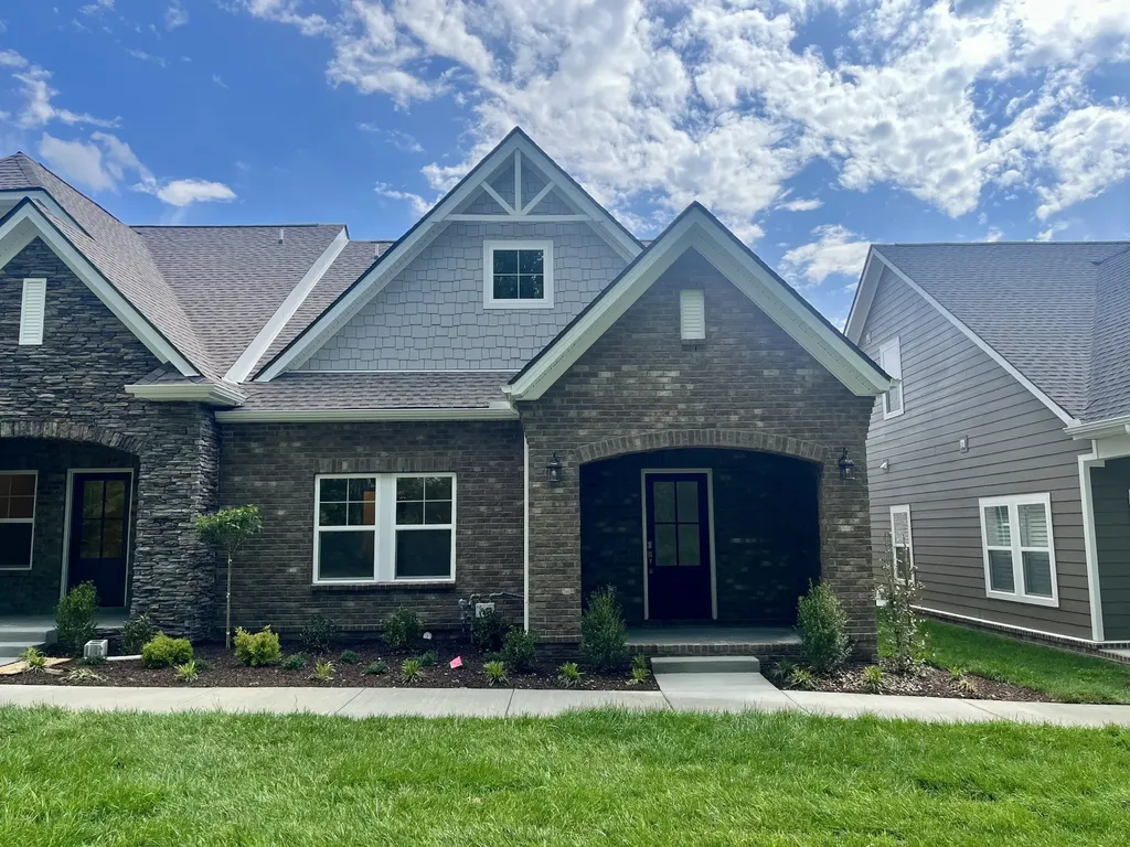 734 Coburg Street Gallatin TN 37066