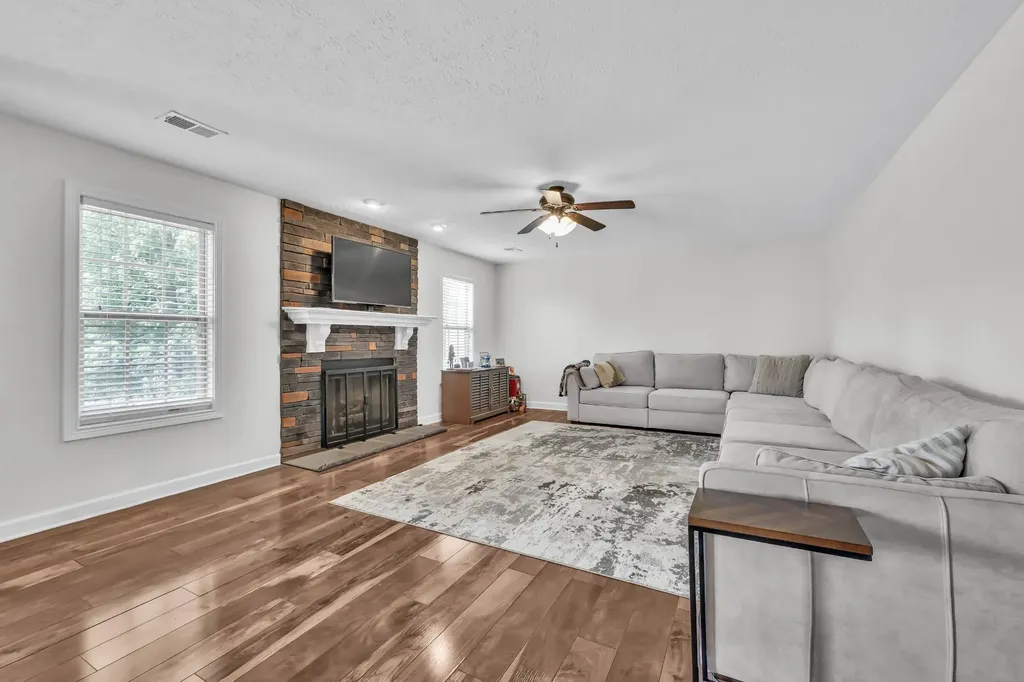 1167 Eagles Bluff Drive Clarksville TN 37040