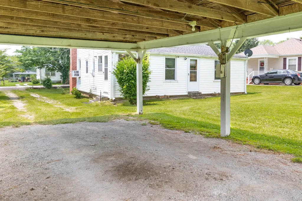 1824 Harriet Street Lewisburg TN 37091