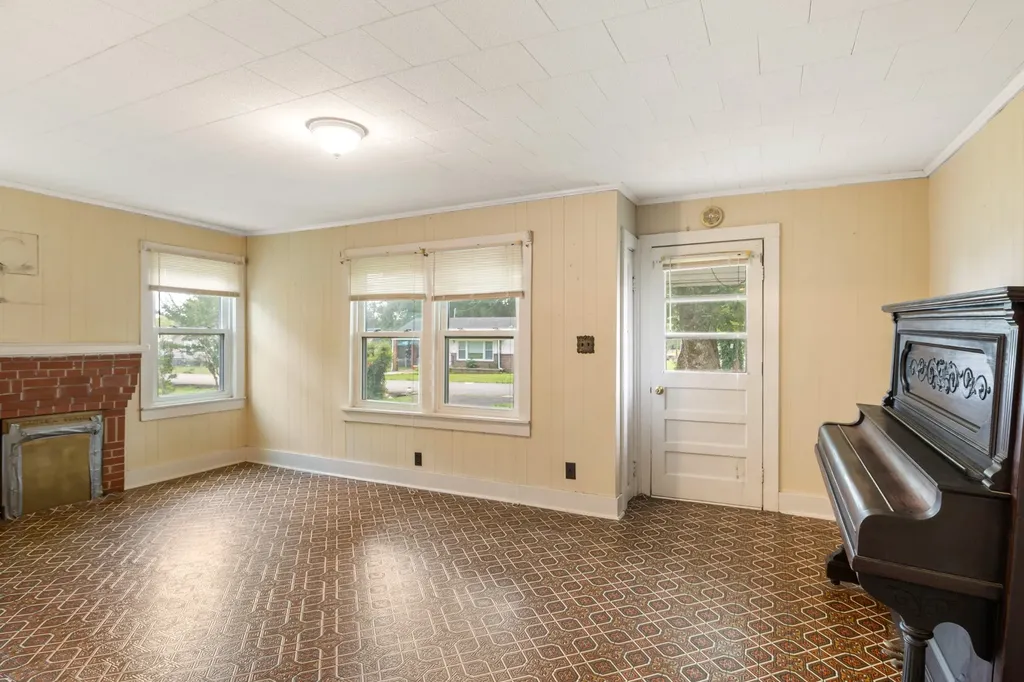 1824 Harriet Street Lewisburg TN 37091