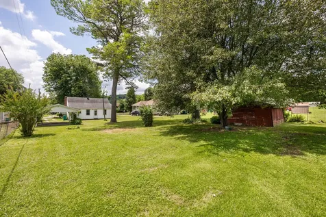1824 Harriet Street Lewisburg TN 37091