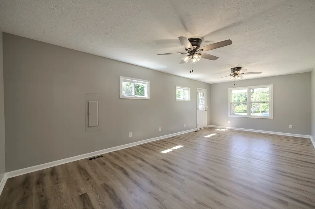 429 Hurricane Meadows Drive Waynesboro TN 38485