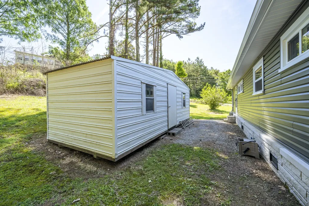 429 Hurricane Meadows Drive Waynesboro TN 38485