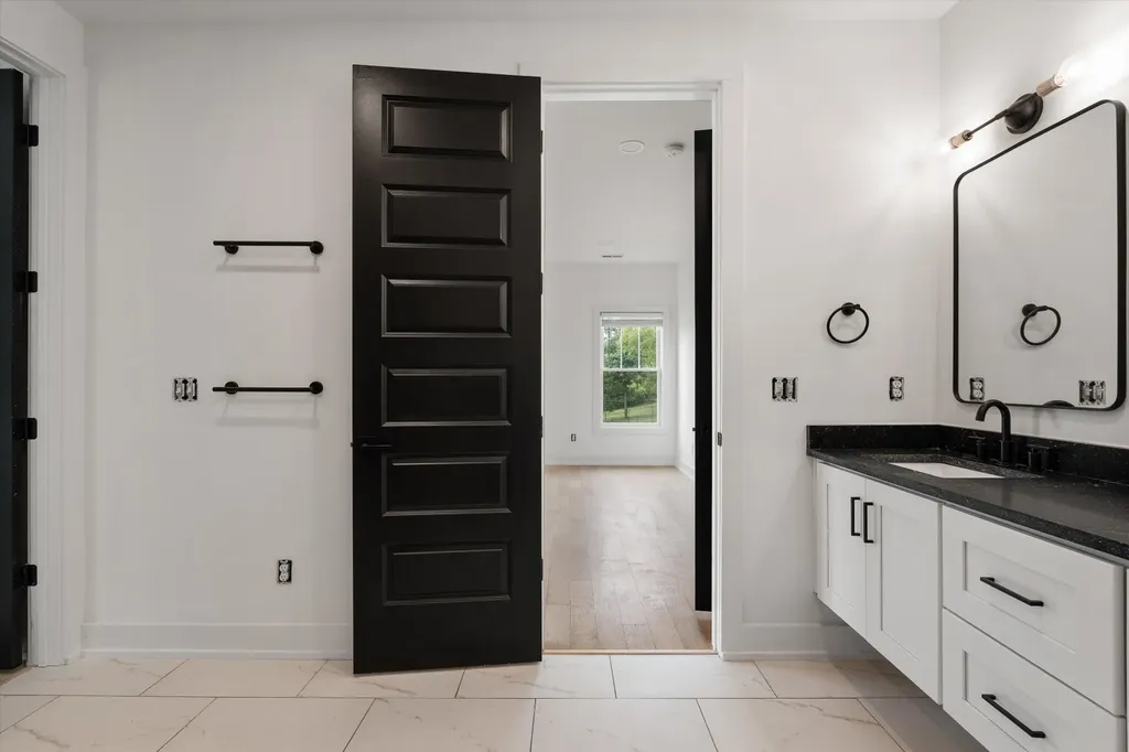 338B Ewing Drive Nashville TN 37207