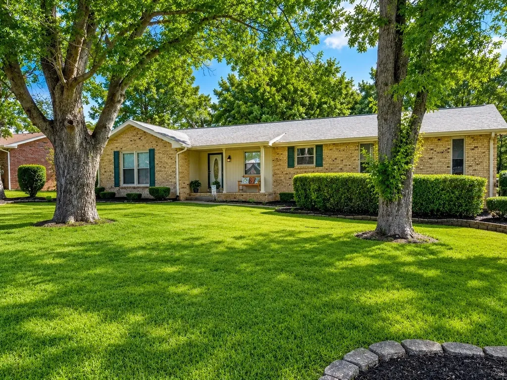 107 Charleston Drive Goodlettsville TN 37072