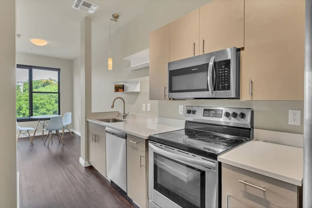 1900 12th Ave, S Nashville TN 37203