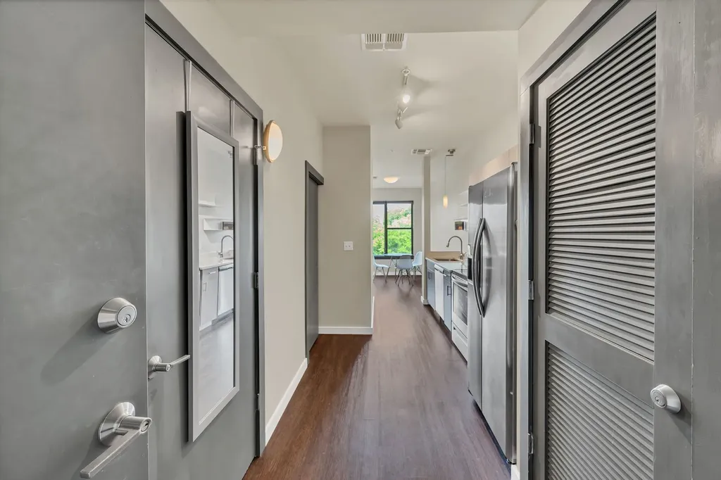 1900 12th Ave, S Nashville TN 37203