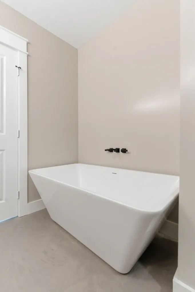 460 Serenity Place Only TN 37140