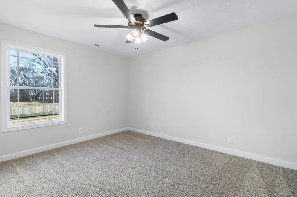 141 Monaghan Drive Clarksville TN 37042