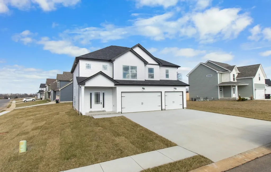 141 Monaghan Drive Clarksville TN 37042