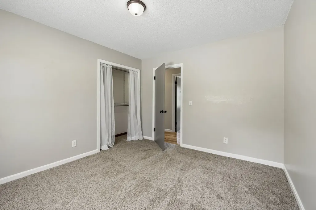 14 Morris Lane Pleasant Shade TN 37145