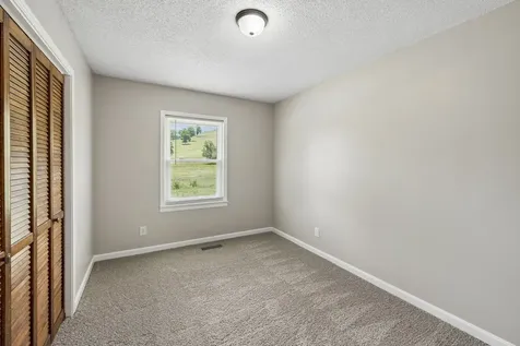 14 Morris Lane Pleasant Shade TN 37145
