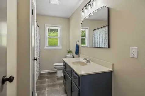 14 Morris Lane Pleasant Shade TN 37145