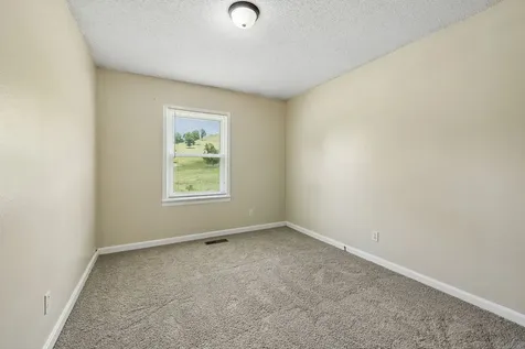 14 Morris Lane Pleasant Shade TN 37145
