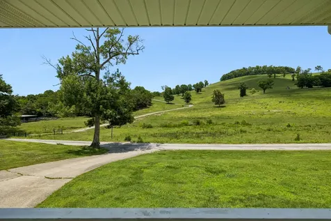 14 Morris Lane Pleasant Shade TN 37145