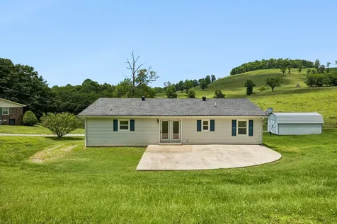 14 Morris Lane Pleasant Shade TN 37145