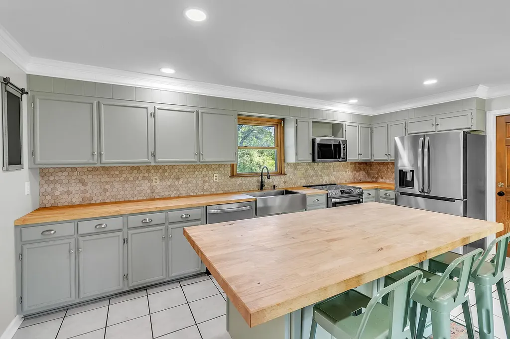 3025 Trewhitt Road, SE Cleveland TN 37323