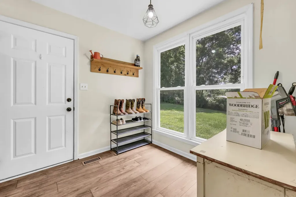 1422 Honeysuckle Lane Clarksville TN 37040