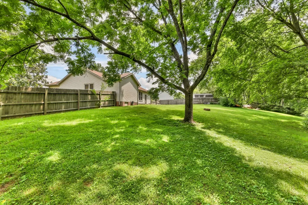 1422 Honeysuckle Lane Clarksville TN 37040
