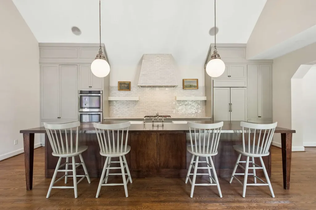 4911 Sewanee Road Nashville TN 37220