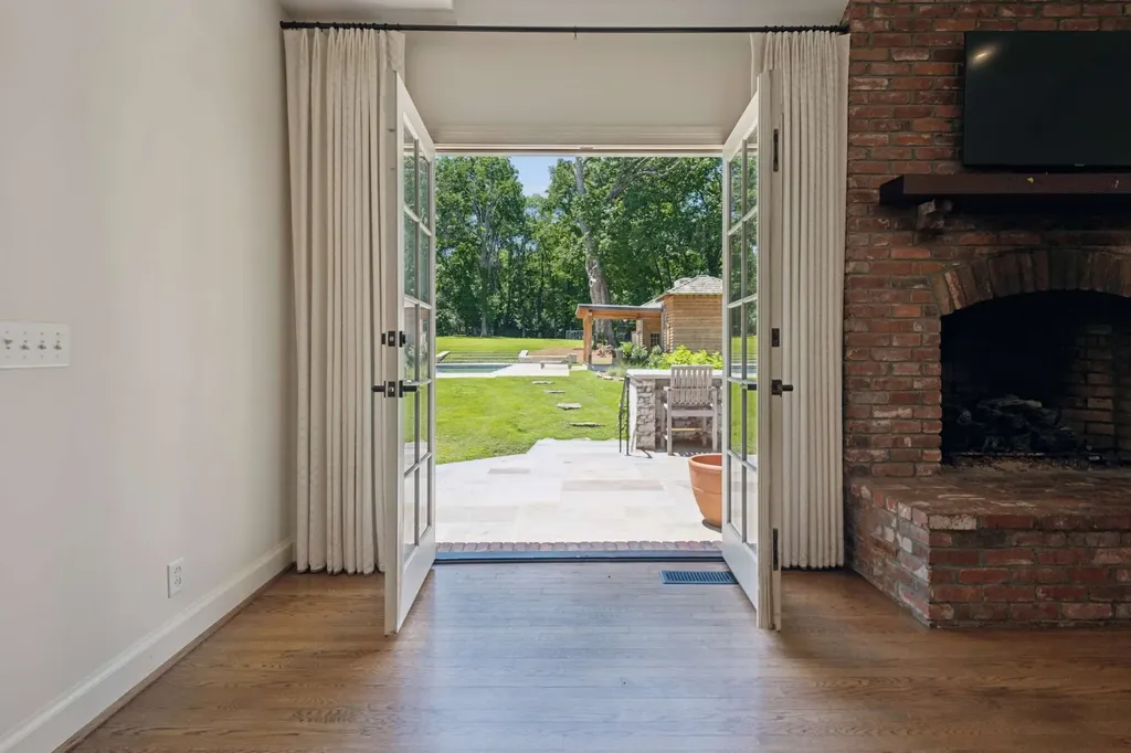 4911 Sewanee Road Nashville TN 37220