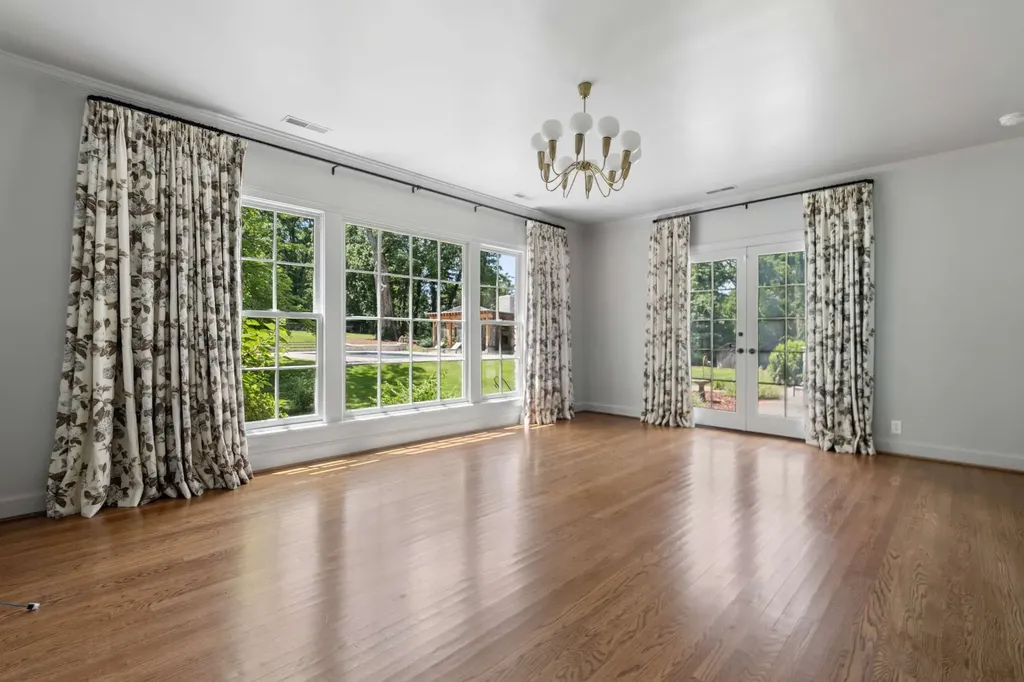 4911 Sewanee Road Nashville TN 37220