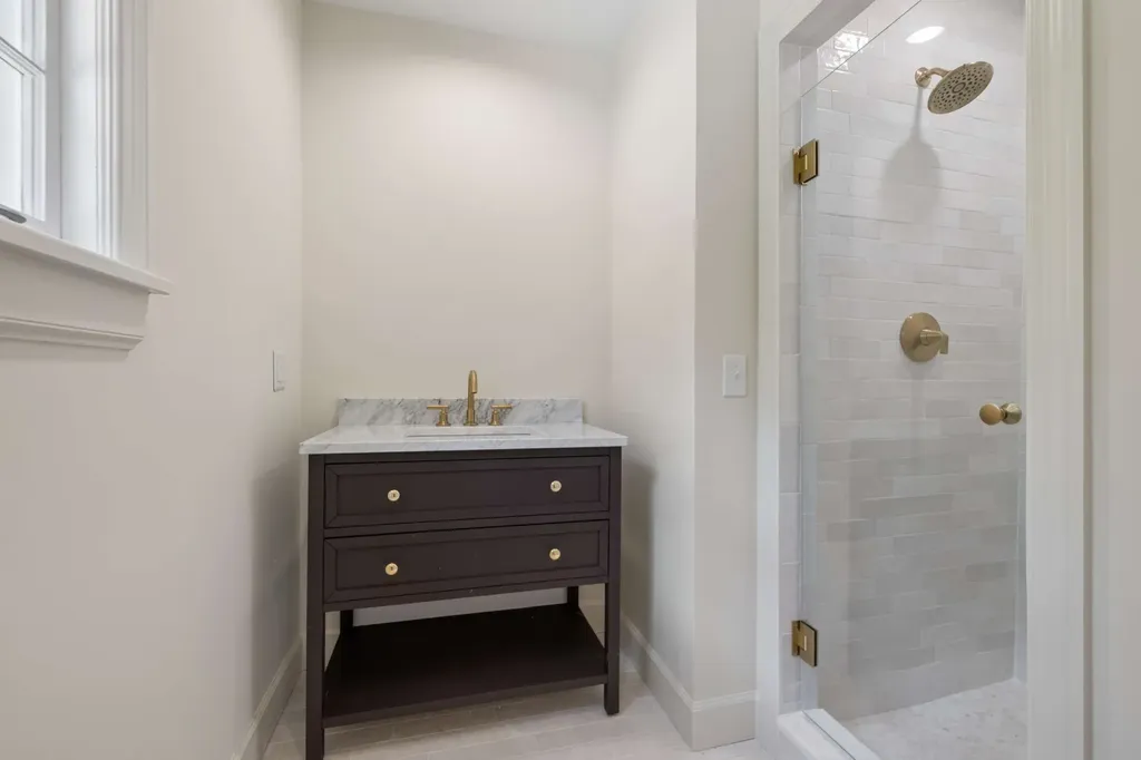 4911 Sewanee Road Nashville TN 37220