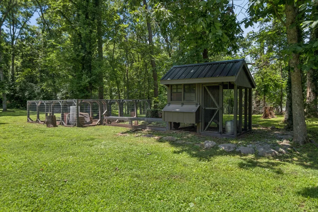 4911 Sewanee Road Nashville TN 37220