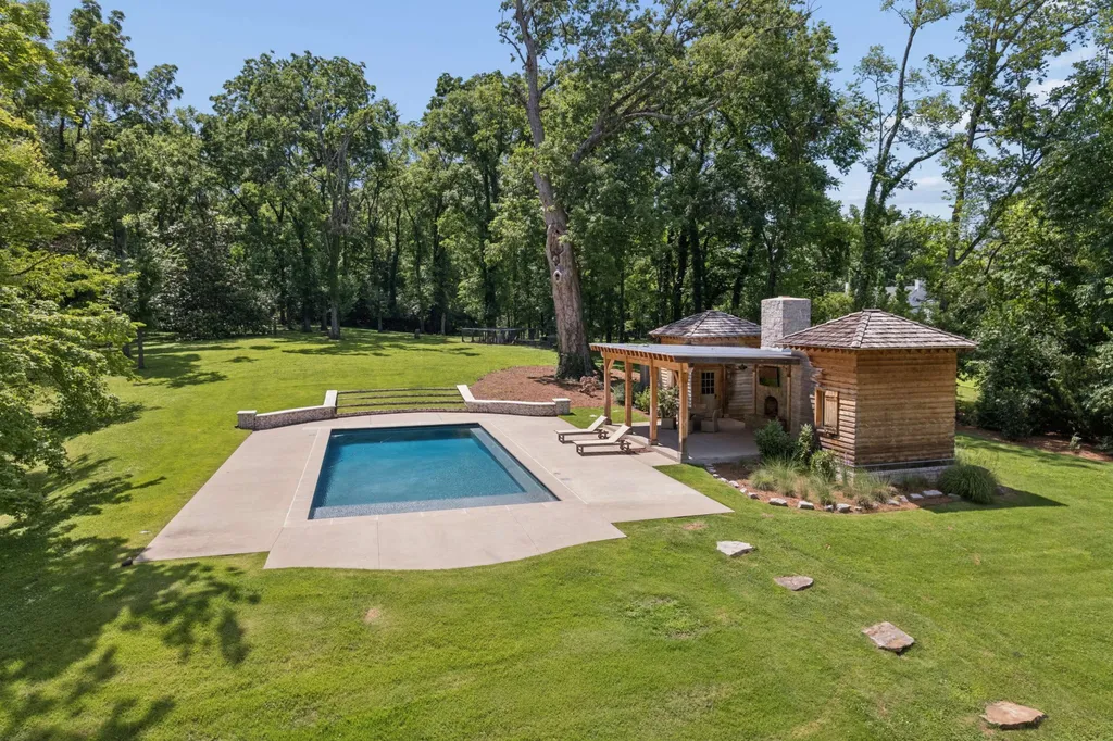 4911 Sewanee Road Nashville TN 37220