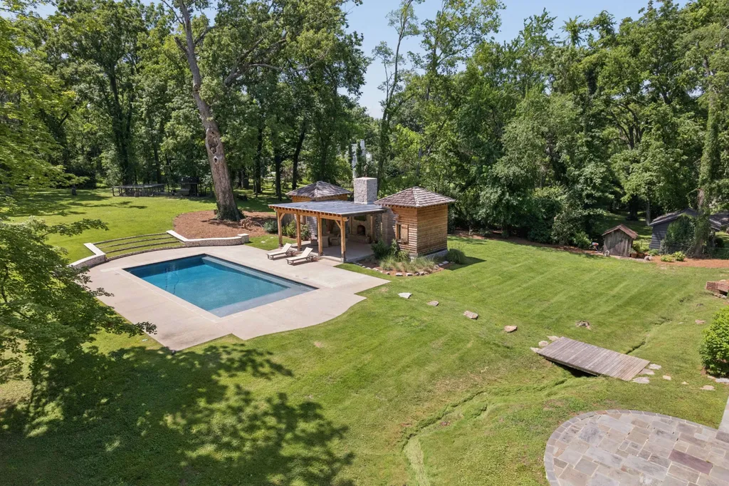 4911 Sewanee Road Nashville TN 37220