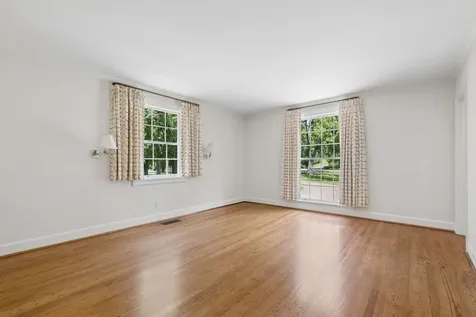 4911 Sewanee Road Nashville TN 37220