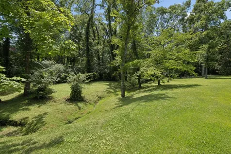 4911 Sewanee Road Nashville TN 37220