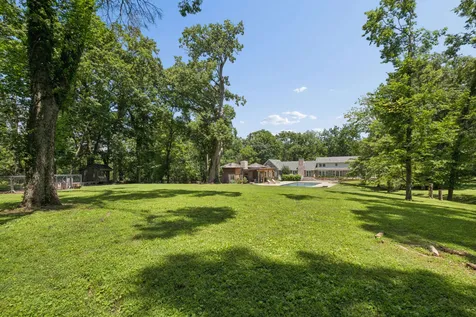 4911 Sewanee Road Nashville TN 37220