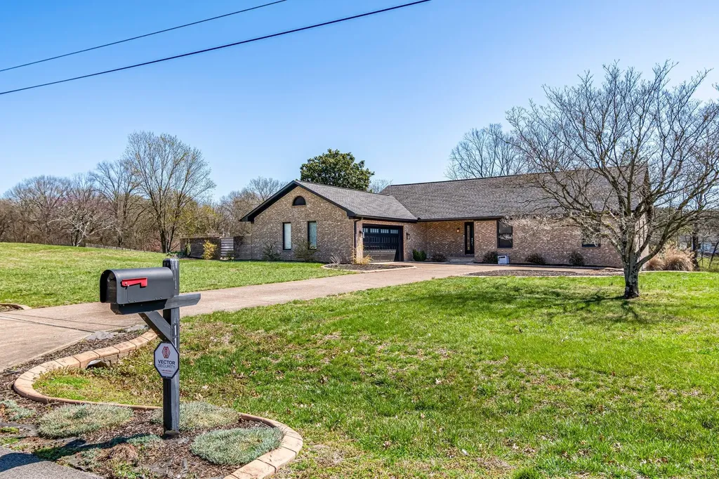 1106 Roseland Drive Columbia TN 38401