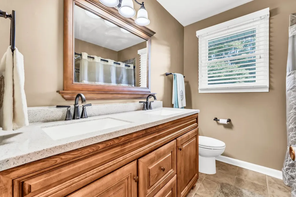 1872 Pardue Court Clarksville TN 37043